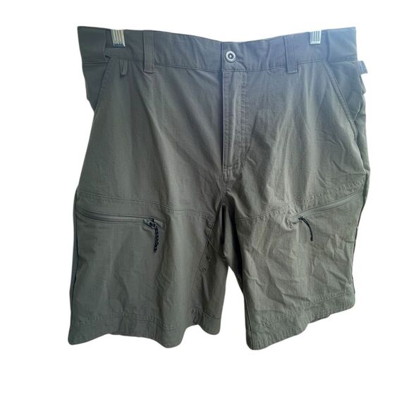 Magellan Explore Men’s Fishing Shorts | Size Medium | Outdoor Performance Gear - Picture 1 of 8